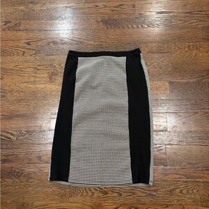 MaxMara Weekend Black and White Houndstooth Panel Pencil Skirt
